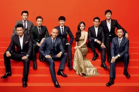 曾帮冯小刚赚2个亿，坐拥400名艺人，华谊兄弟负债68亿后卖画为生图片