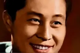 德艺双馨的王心刚：和患病妻子63年不离不弃，儿女成富豪定居国外图片