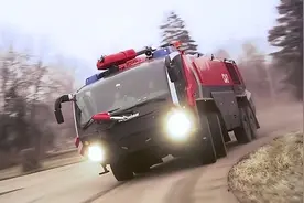 中国无法造出消防车？为救灾需求优先进口，博浪涛一辆就是2400万图片