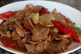 “十人九腰痛”，不妨多吃这3菜，一周换着吃，腰不酸、腿不痛图片