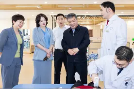 国家中医药管理局副局长闫树江带队来院调研国家区域医疗中心建设情况图片
