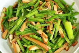 在儿子家住了6天，天天吃面条，我终于明白了，老了要靠谁图片