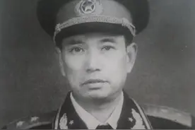 浅谈1955年34个军的军长、政委的军衔图片