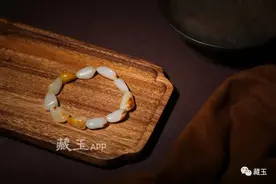 花200万买一条籽料手串到底值不值？一场争执在所难免图片