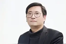 “80后”新闻学者郭小安任重庆大学新闻学院院长图片