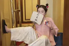 今年流行一种颜色，叫“豆沙色”，比嫩粉色端庄，中年女性特适合图片