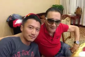 谢霆锋爆料父亲现状，没有经纪人安排很孤独，自称每天都在等死图片