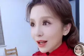 49岁朱迅近照认不出，眼窝凹陷眼睛大得离谱，曾患癌症无缘春晚图片