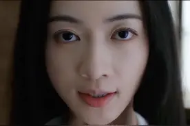 这次轮到吴谨言翻车了？新剧满屏大眼睛，美而太自知，刻意又油腻图片