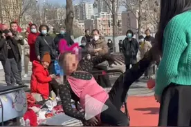 画面不堪入目！仙女湖公园大妈搔首弄姿，真给东北丢脸图片
