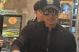 谢霆锋隔10多年与大儿子首同框！父子长相如复制，澳洲滑雪心情佳图片