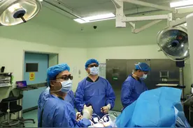 老人跳舞致胆囊扭转360˚险致命 医生提醒运动后腹痛需高度警惕图片