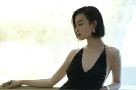女人身上有这3个“特征”，属于天生的模特身材，披个麻袋都好看图片