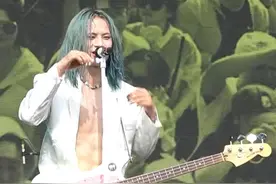 #霓虹花园乐队是有两个主唱吗#哈哈哈哈哈这还是霓虹花园主场聪聪吗，换了发型突然变好乖啊～期待《青年派计划》霓虹花园的精彩表现[哇]视频封面