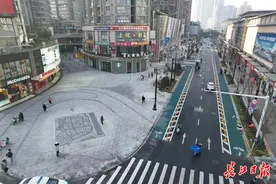 今日通车！江汉路核心商圈这条老街大变样图片