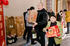 致敬司机师傅，滴滴青岛邀请司机师傅共享春节家宴图片