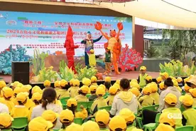 雪域高原上掀起海洋文化之风！青岛“小小海豚”游进西藏日喀则图片