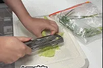请欣赏当代年轻人做饭现状：抽纸-1-1-1图片