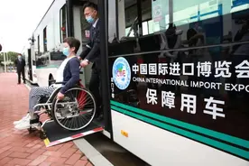 上海已有7000多辆具备无障碍功能的低地板公交车！这样使用→图片