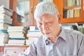 四川大学教授项楚数十年钻研校勘考据——在古典文献中潜心求索（讲述·赓续历史文脉 谱写当代华章）图片