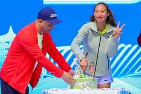 聚焦｜郑钦文衣锦还乡感悟压力与责任 生日愿望夺取大满贯冠军图片