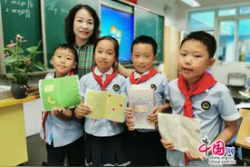三十年教育路：有爱，有收获——专访成都泡桐树小学教师梁红姝图片
