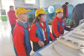 科技探索无止境 科学兴趣要养成图片