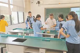 在“周末实验室”逐梦科学图片