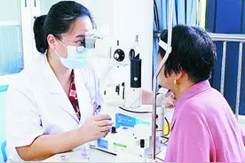 眼球旁藏“炸弹” 一吹风就流泪图片