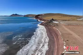 西藏安多错那湖 青藏铁路沿线的绝美风光图片