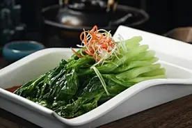 春节期间，不同剩菜如何处理？哪些食物不适合二次加热？转给家人→图片