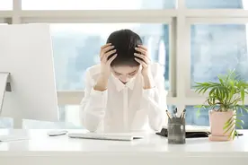 这种病少见但对生活影响极大！出现3种情况，一定注意！图片