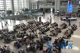火车站按摩椅问题引发社会关注！福州火车站最新回应【新闻三剑客】图片