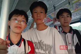 粗心学生丢失书包，忙坏了一群热心同学图片