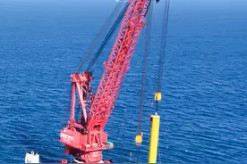 全球首个18兆瓦批量化海上风电场在福建连江开工图片