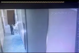 3名女子入住甘肃一酒店凌晨遭陌生男性刷卡闯入 酒店：保安带工人修窗帘，开错房间｜云投诉图片
