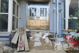 福林苑小区一楼私挖地下室 执法部门已立案调查图片