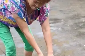 残疾女孩遭生母虐待为博流量？多方回应→图片