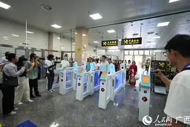 中国友谊关—越南友谊国际口岸通关新通道正式运行图片