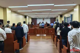 医院药师、药剂科工作人员向药剂科主任、院长行贿，给院内医生给回扣，双双获刑图片