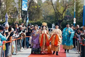 河南安阳：三月三  穿汉服  赏非遗图片