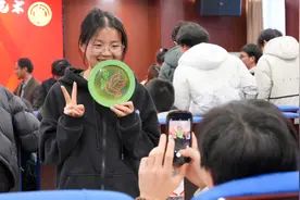 用微生物办绘画比赛，天津大学创新期末考试形式“不卷”分数图片