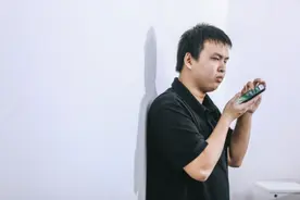 比请吃饭更大的善意，是给盲人“无碍”图片