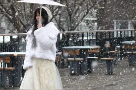 北京多地3月春雪漫天飞舞！供暖延长两天至17日24时图片