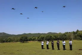 无人机森林生态巡防战队：大兴安岭深处的“山鹰”图片