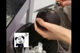 南方人吃冻梨削皮看傻东北网友，冻梨应该怎么吃？图片