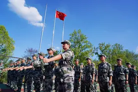 “教官就是学长学姐！”浙江高校助力退伍学生组成军训教官团图片
