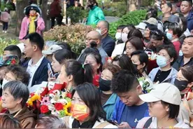 三月三蟠桃会 泰山迎来大批祈福游客图片
