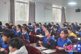 宜宾翠屏金坪中心校开展住校生夜间应急逃生演练图片