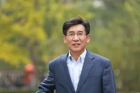 薛其坤：从沂蒙山走出的“量子追梦人”图片